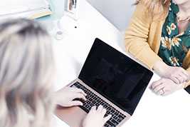 20世纪二三十年代，党中央设在遍地密探的上海，敌人为何不能破获