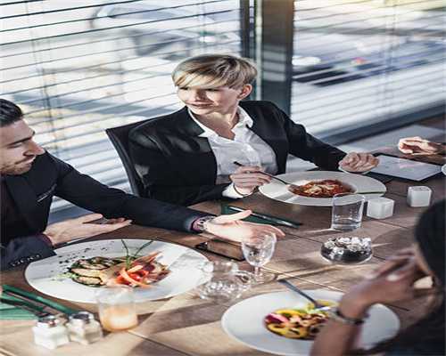 一座围龙屋为何有十余堂联？