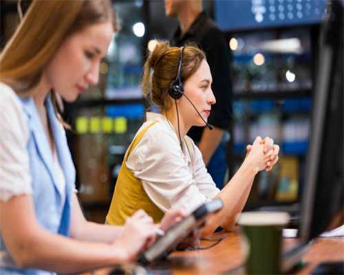 柳州银行百色分行：敬老慰问暖心房