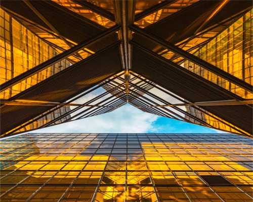 老公300万买领导的二手房，半月后升职，二手房发现两箱1850茅台