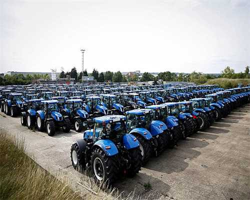 老公300万买领导的二手房，半月后升职，二手房发现两箱1850茅台