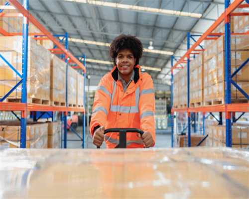 “水晶建筑”变成了“涂料房子”，中旅归锦府外立面减配